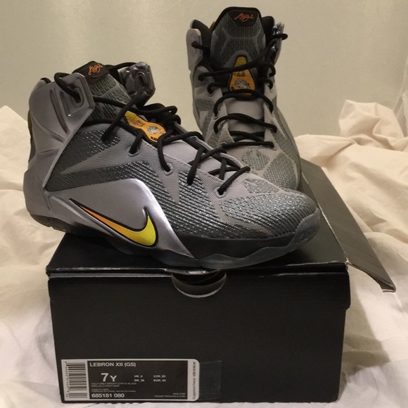 Nike LeBron XII (GS) boys sneakers - Picture 5 of 9